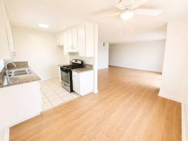 Main picture of 14425 Magnolia Blvd