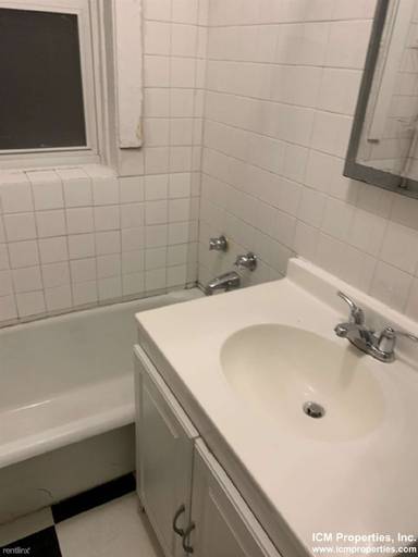 Main picture of 1902 W Winnemac Ave & 5032 N Wolcott Ave Apartments