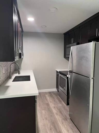 Main picture of 1105 S Woodlawn St