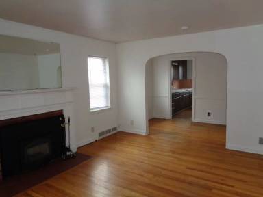 Main picture of 2925 S 40th St