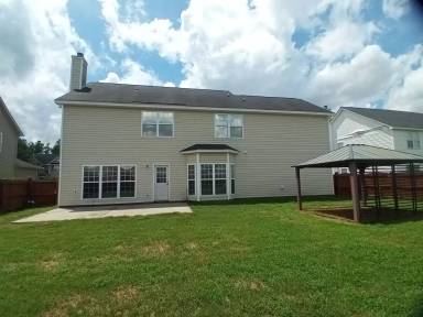 Main picture of 565 Batty Way