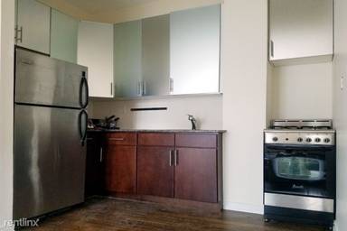 Main picture of 387 Graham Ave