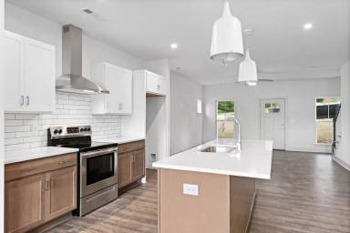 Main picture of 2203 Chadwell Station Ln