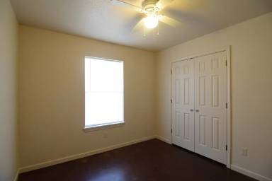Main picture of 201 S Front St