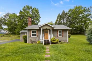 Main picture of 2123 Fenwood Dr