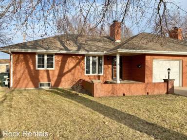 Main picture of 2706 Nottingham Dr