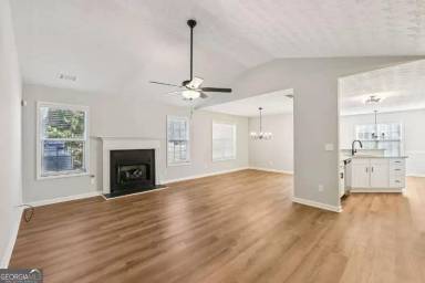 Main picture of 7091 Greenridge Dr