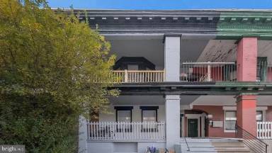 Main picture of 5454 Chestnut St