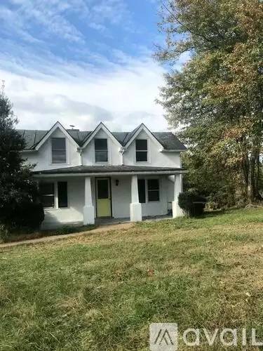 Main picture of 270 Grass Ct