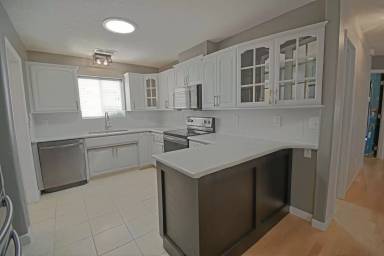 Main picture of 827 Calle Coronado SE