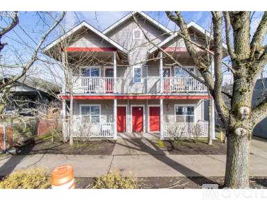 Main picture of 2315 N Lombard St