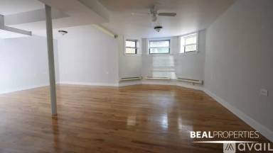 Main picture of 1117 W Oakdale Ave