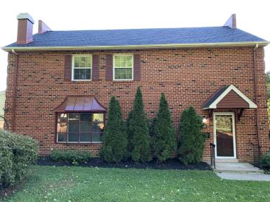 Main picture of 100 Lampeter Ct
