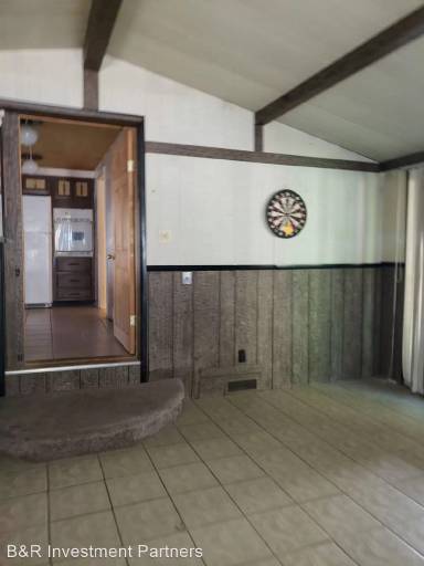 Main picture of 319 Rust Ave