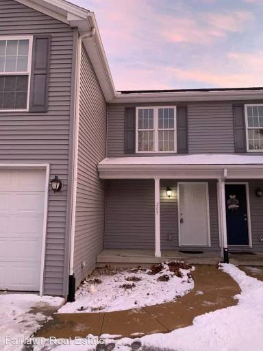 Main picture of 207 W Vine St