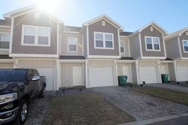 Main picture of 1828 Stable Ln