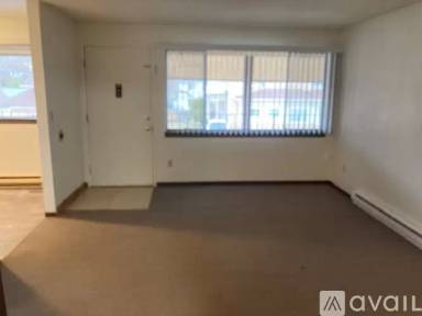 Main picture of 1725 W 10th Ave