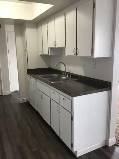 Main picture of Green Pines Apartments