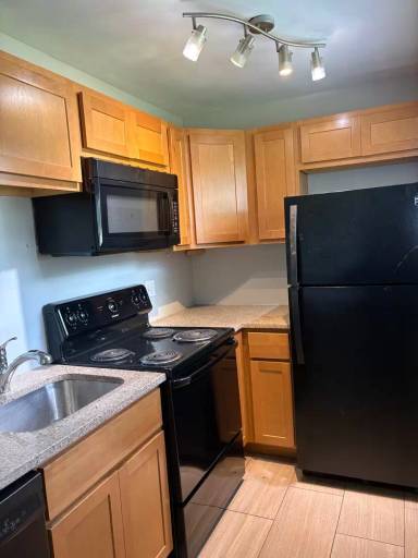 Main picture of 2955 Madison Rd