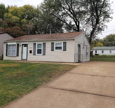 Main picture of 2355 Teakwood Manor Dr