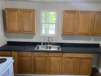 Main picture of 2309 Blake Ave