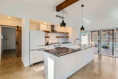 Main picture of 1008 Dawson St