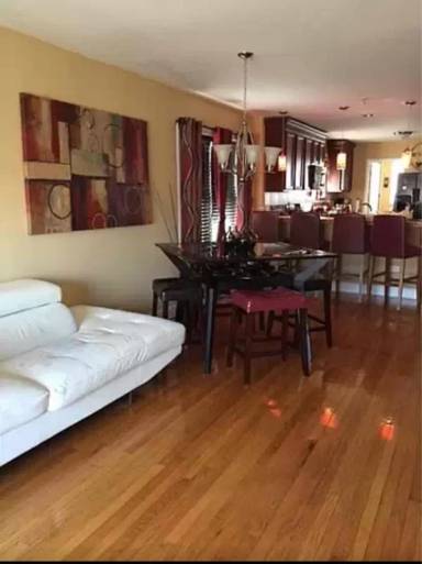 Main picture of 202 Morgan St
