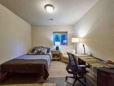 Main picture of 1108 Elm St