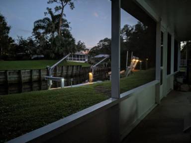 Main picture of 3172 SW Lake Ter