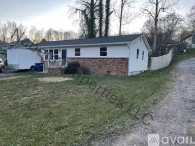 Main picture of 15 Byrd Rd