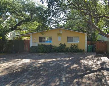 Main picture of 730 SW 13th Ave