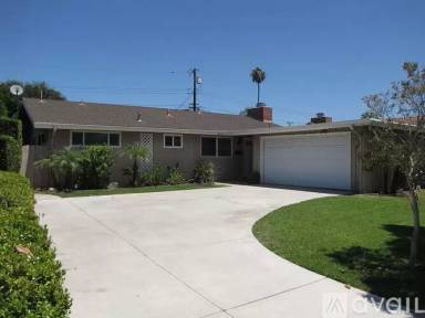 Main picture of 1735 W Almond Ave