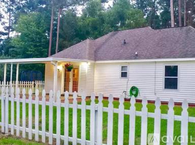 Main picture of 1457 Dorothy St
