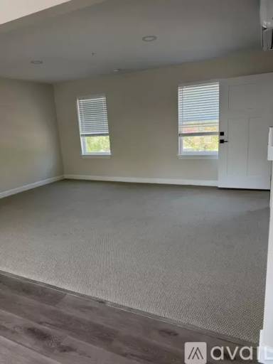 Main picture of 1001 1st St SE