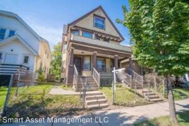 Main picture of 3715 N Port Washington Rd
