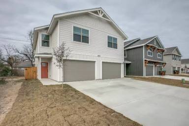 Main picture of 2403 Lynwood Bnd