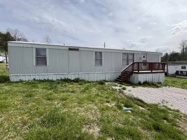 Main picture of 102 Pat Place Ln