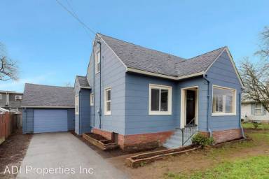 Main picture of 5924 SE Ogden St