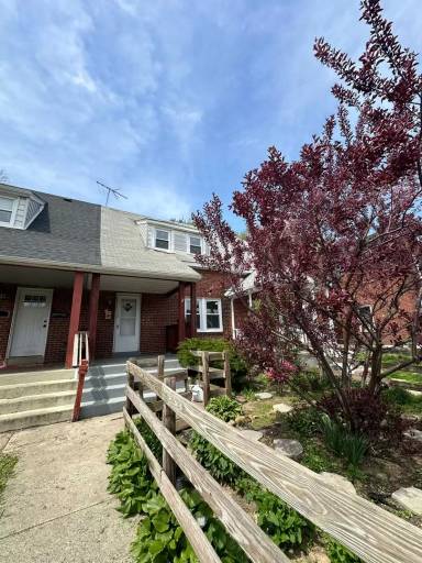 Main picture of 1120 Sterling Ave