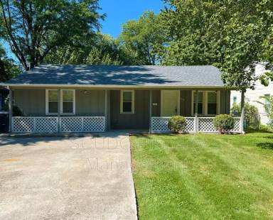 Main picture of 9050 Walnut St