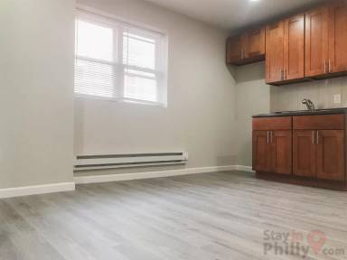 Main picture of 1623 E Duval St