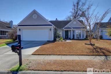 Main picture of 1039 Tyron Cir