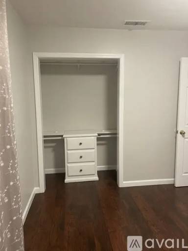 Main picture of 1515 E Rowland Ave