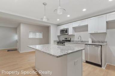 Main picture of 724 E Nelson Ave