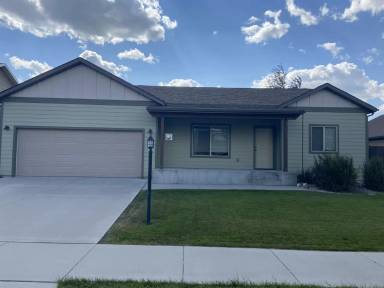 Main picture of 236 Shelter Grove Cir
