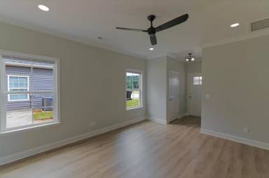Main picture of 415 Minnis Rd NE