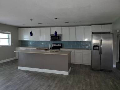 Main picture of 3826 E Michigan St