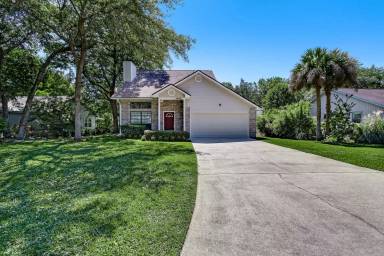 Main picture of 2406 Pirates Bay Dr