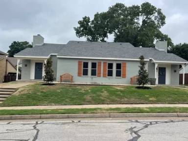 Main picture of 2708 And 2710 Meadow Park Dr
