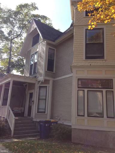 Main picture of 254 Washington St SE